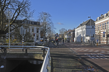 909325 Gezicht in de Biltstraat te Utrecht, met links de hoek met de Snellenlaan.